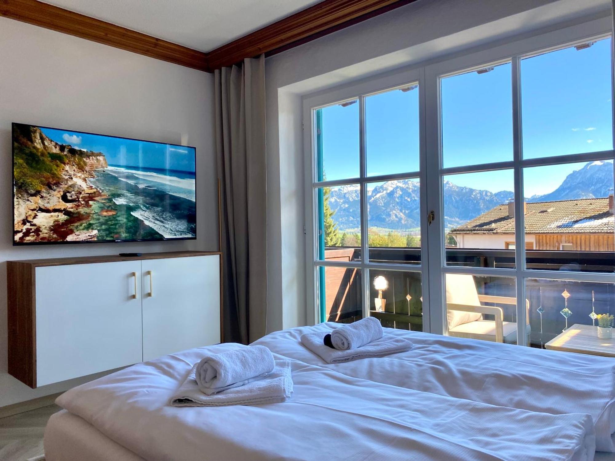Best Butler I Romantic 4Two I Kueche I Balkon I Parken I Schlossblick Fussen Exterior photo